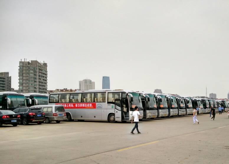 昆山公交做好2017高考用車保障.JPG